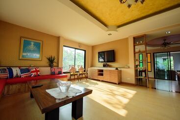 هتل The Organery Retreat