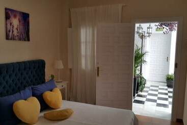 펜션 Hospedería Rural Las Buganvillas