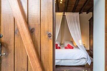 Redbluedoor