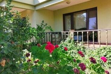 Assos Büyük Yıldızsaray Otel