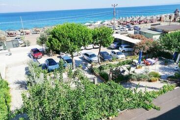 Assos Büyük Yıldızsaray Otel