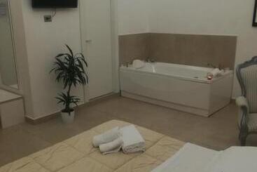 هتل Il Tesoro Smart Suite & Spa