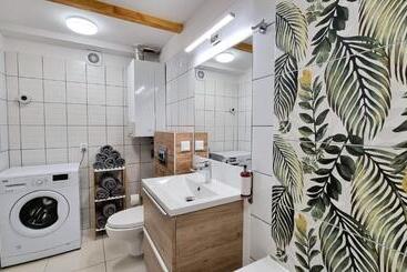 Nook Nook Apartments Katarzyny 2