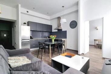 Nook Nook Apartments Katarzyny 2