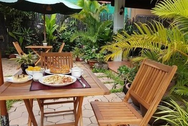 پانسیون Nika's House