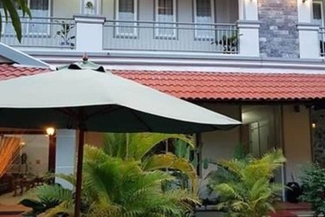 پانسیون Nika's House