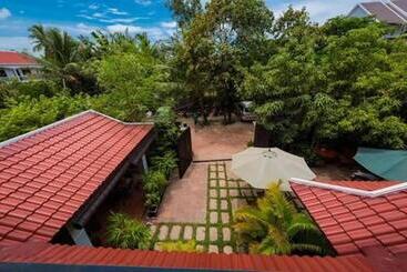 پانسیون Nika's House
