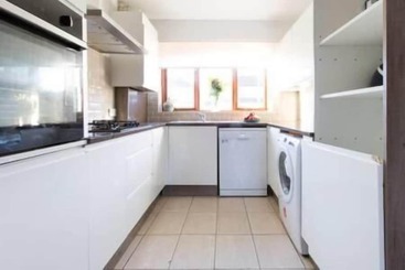 پانسیون Oxford Imperial Guest House