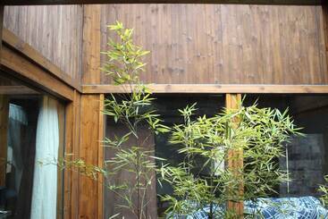پانسیون Qiansu Linhai Liaoshe