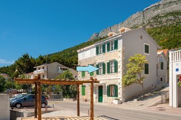 آپارتمانهای توریستها Beach Resort Apartments Podspiline