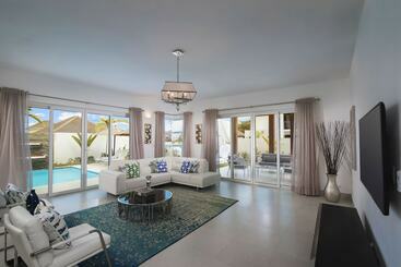 هتل Royal Villas  Cofresi 6