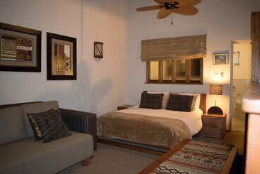 Legend Safaris   Kruger Park Lodge