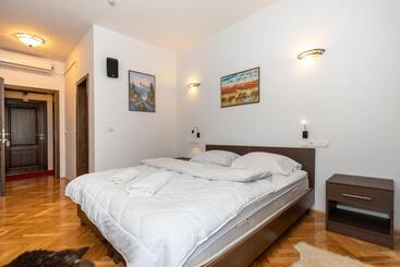 پانسیون Holiday Resort Zlatni Dol Mostar