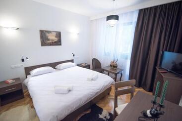 پانسیون Holiday Resort Zlatni Dol Mostar