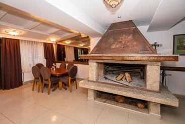 پانسیون Holiday Resort Zlatni Dol Mostar