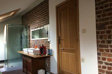 پانسیون La Maison Des Chiens