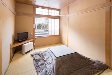 پانسیون Uenohara Lodge Yamanoie