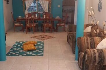 پانسیون Pat's Palace