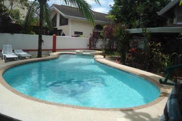 Menchu S Pension House