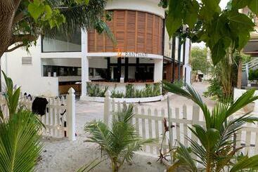 Ranthari Hotel And Spa Ukulhas Maldives