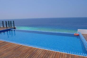 Ranthari Hotel And Spa Ukulhas Maldives