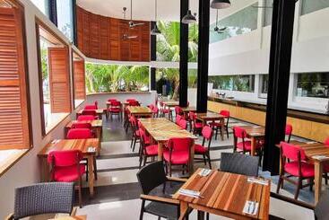 Ranthari Hotel And Spa Ukulhas Maldives