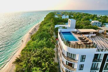Ranthari Hotel And Spa Ukulhas Maldives