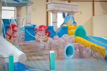 Grand Marquis Waterpark Hotel & Suites