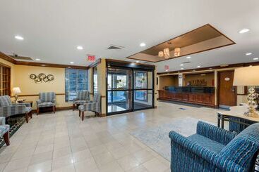 هتل Best Western Louisville East Inn & Suites