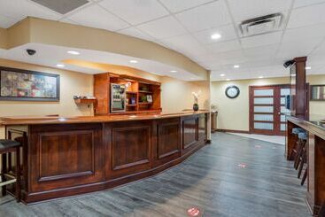 هتل Best Western Louisville East Inn & Suites