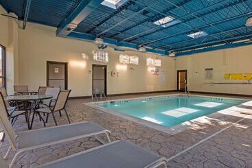 هتل Best Western Louisville East Inn & Suites