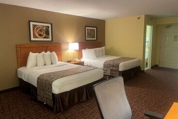 هتل Best Western Louisville East Inn & Suites