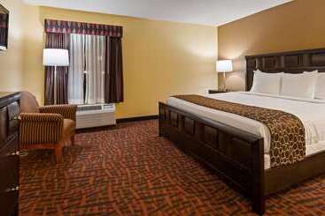 هتل Best Western Louisville East Inn & Suites