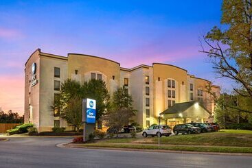 هتل Best Western Louisville East Inn & Suites
