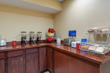 هتل Best Western Louisville East Inn & Suites