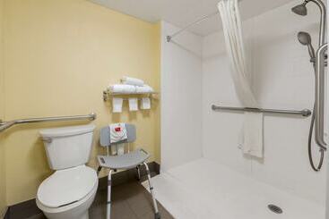 هتل Best Western Louisville East Inn & Suites