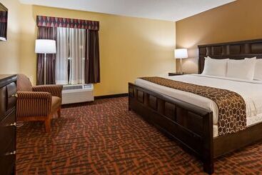 هتل Best Western Louisville East Inn & Suites