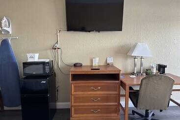 ホテル Clarion Inn & Suites Near The Leconte Center Pigeon Forge