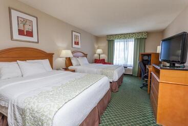 فندق Days Inn & Suites By Wyndham Warren