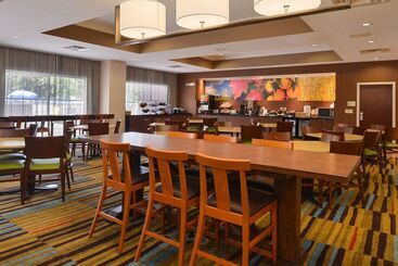 هتل Fairfield Inn Orlando Airport