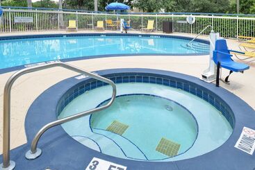 هتل Fairfield Inn Orlando Airport