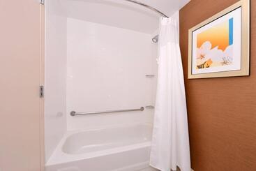 هتل Fairfield Inn Orlando Airport