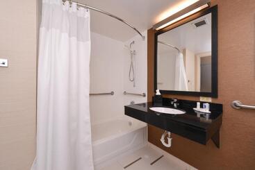 هتل Fairfield Inn Orlando Airport