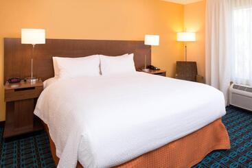 هتل Fairfield Inn Orlando Airport