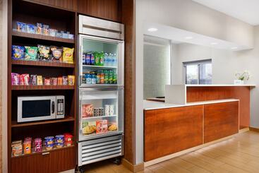 هتل Fairfield Inn Philadelphia Airport