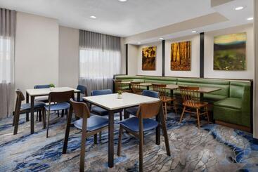 هتل Fairfield Inn Philadelphia Airport