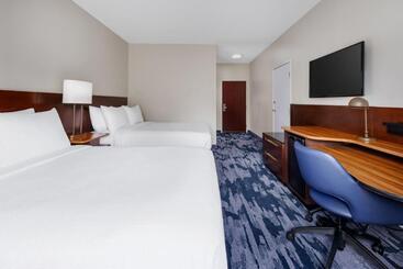 هتل Fairfield Inn Philadelphia Airport