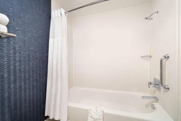 هتل Fairfield Inn And Suites Austin South