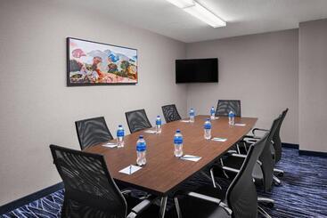 هتل Fairfield Inn & Suites Denver Airport