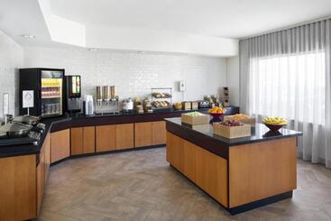هتل Fairfield Inn & Suites Denver Airport